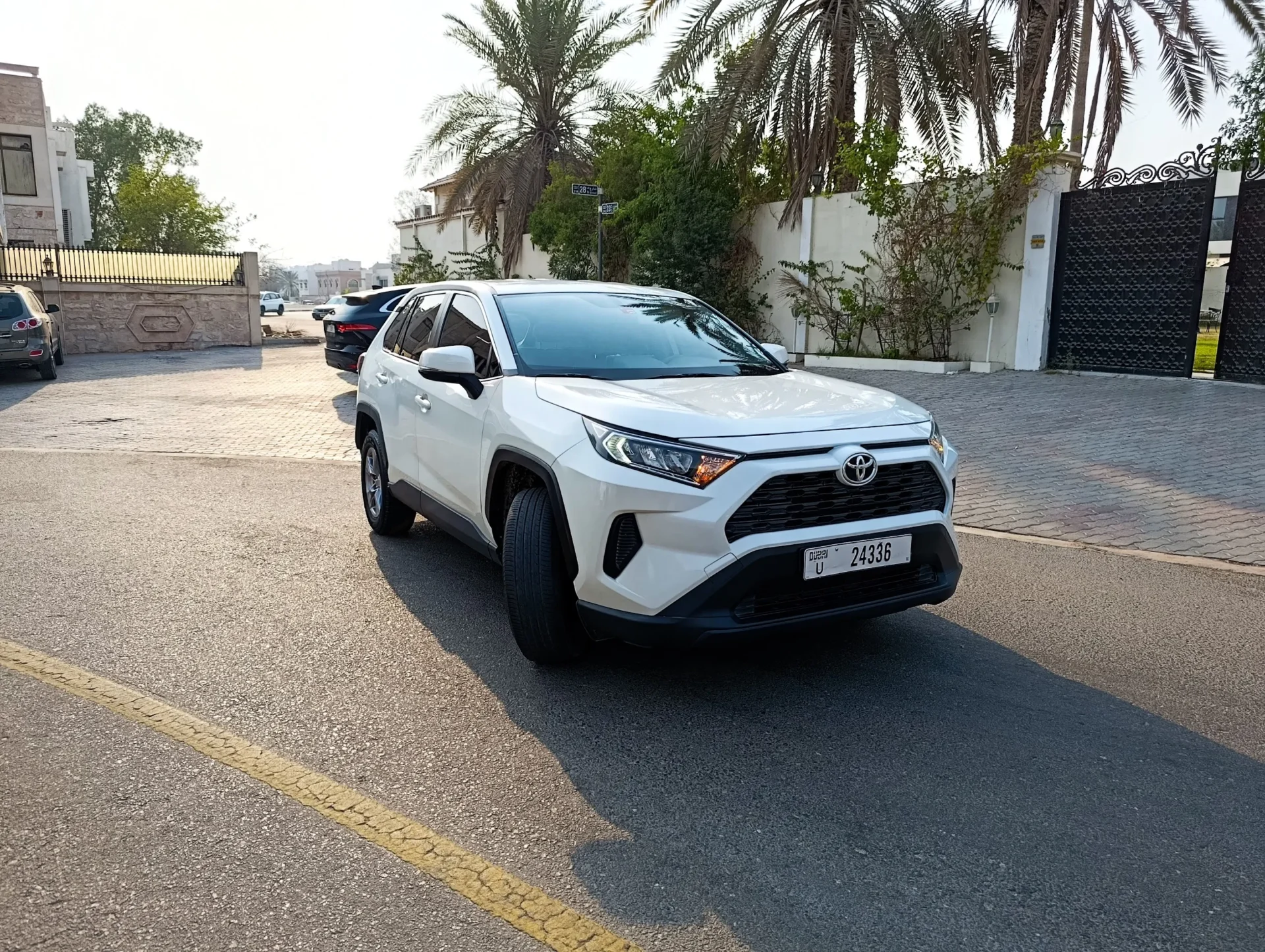 Toyota RAV4 - Image 2