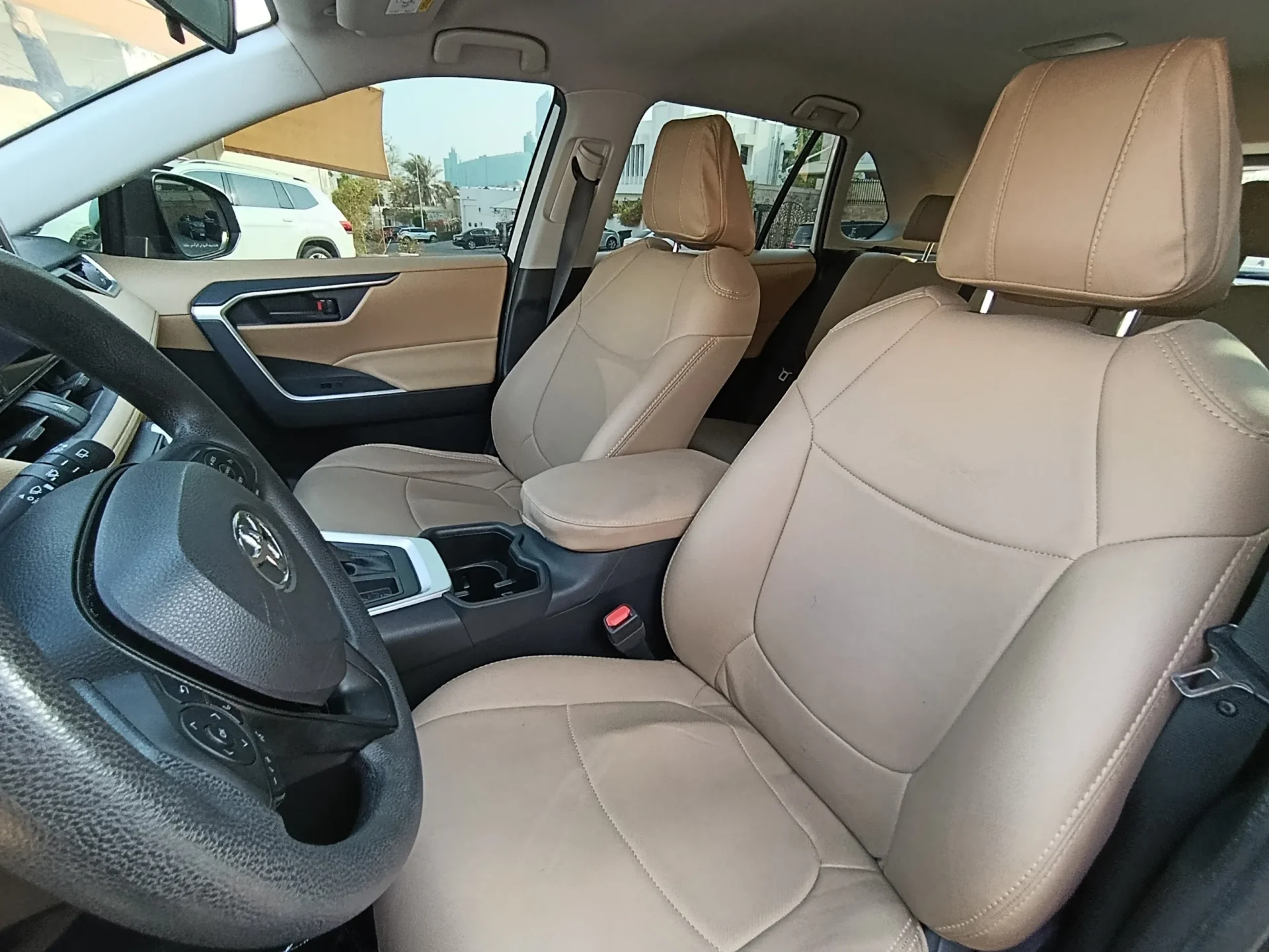 Toyota RAV4 - Image 9